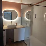 Дом отдыха La Vie Est Belle *